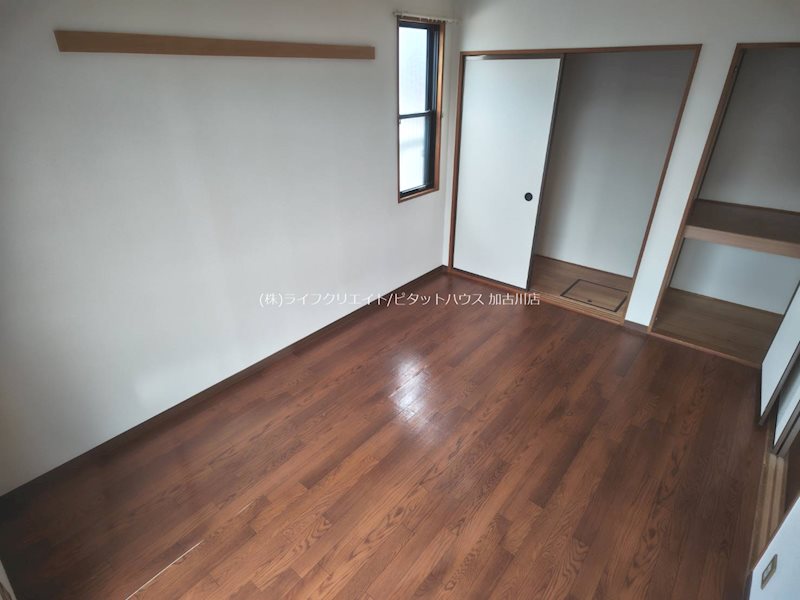 ウィスタリアK ベッドルーム