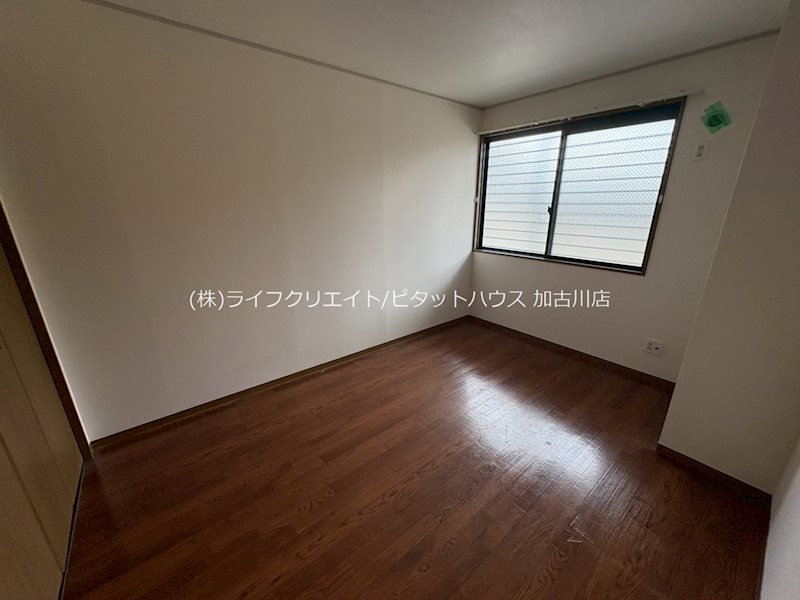 ウィスタリアK ベッドルーム