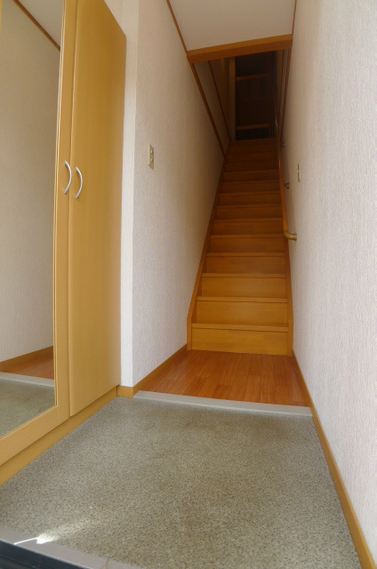 フォレストヴィラ 玄関