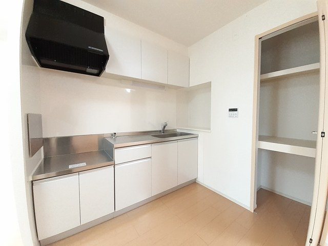 フルール ドゥ スリジェ・エー キッチン