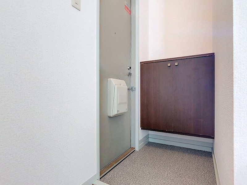 ファミールみやび 玄関