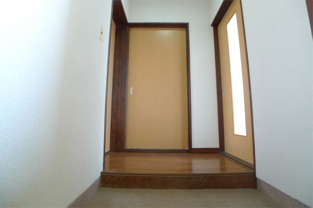 明伸第１ビル 玄関