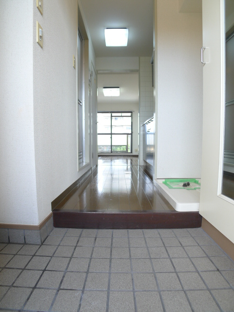 ジュネス新在家 玄関