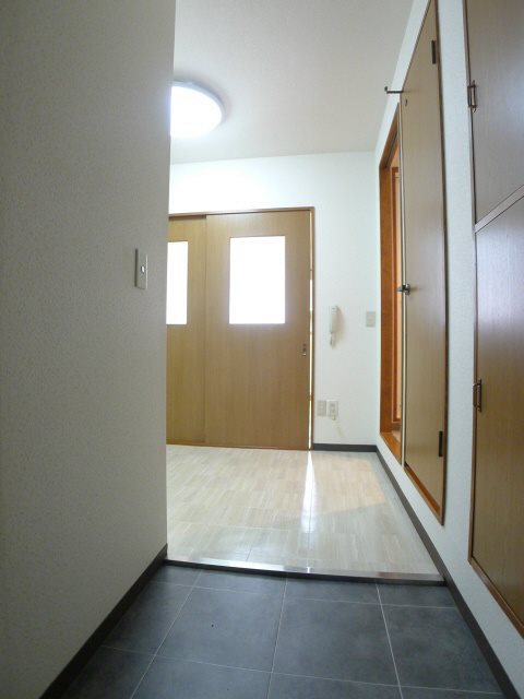 アルファポレール 玄関
