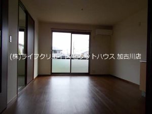 グリーンロードきた リビング