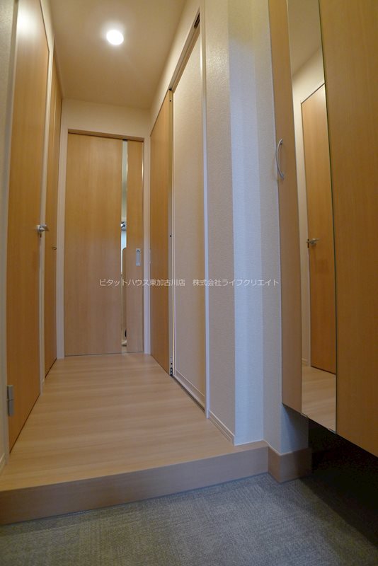 レヴァージュ 玄関