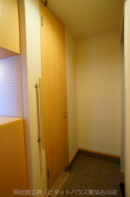 アラヤガーデン 玄関