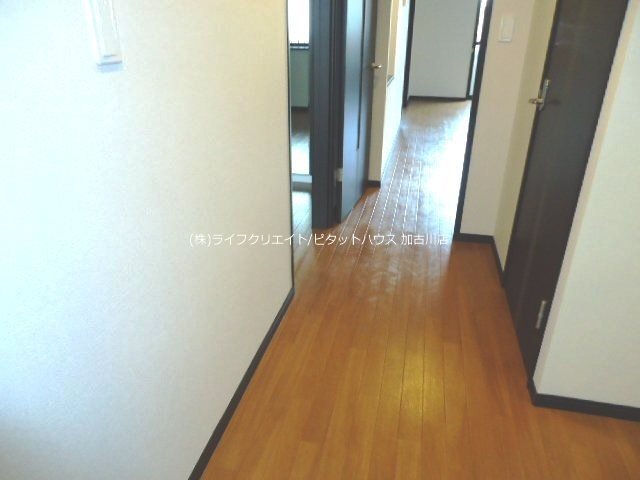 エルグランデ北在家 玄関