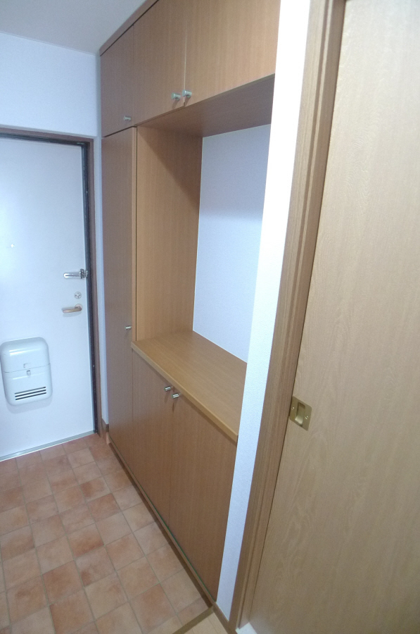 ラフィーネ弐番館 玄関