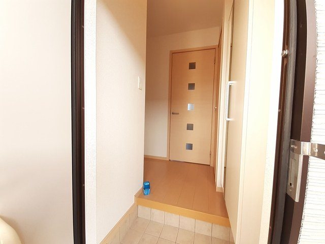 ソレイユ壱番館A 玄関