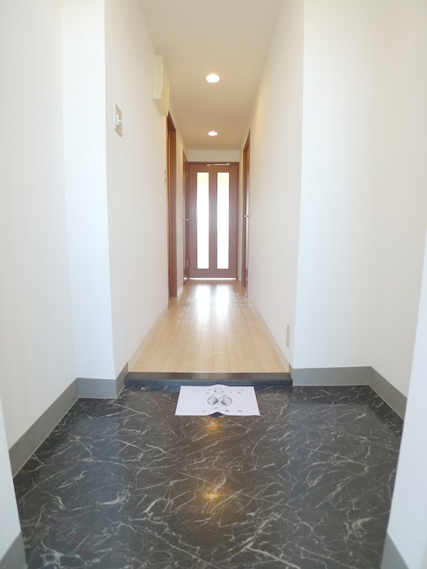 ECO　NISHIFUTAMI 玄関