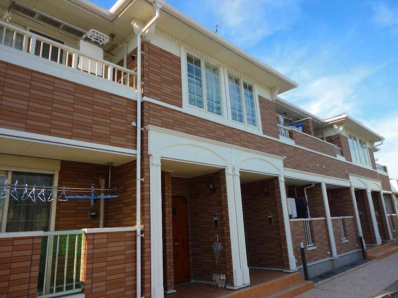 グランシャルムＢ 玄関