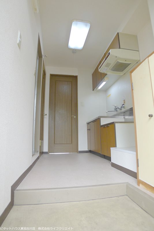 フロンティア２１ 玄関