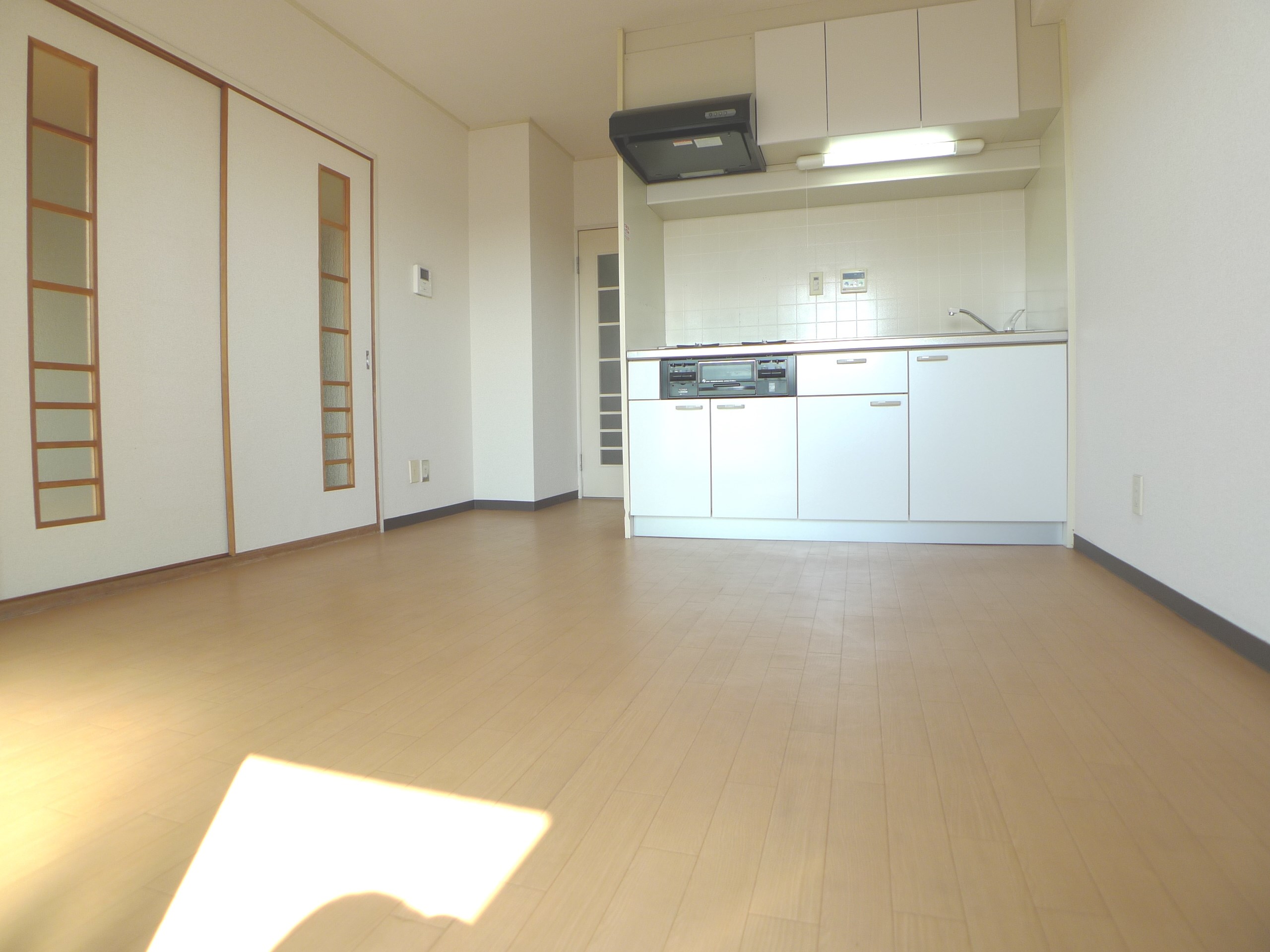 ロイヤルコーポ伊保 リビング