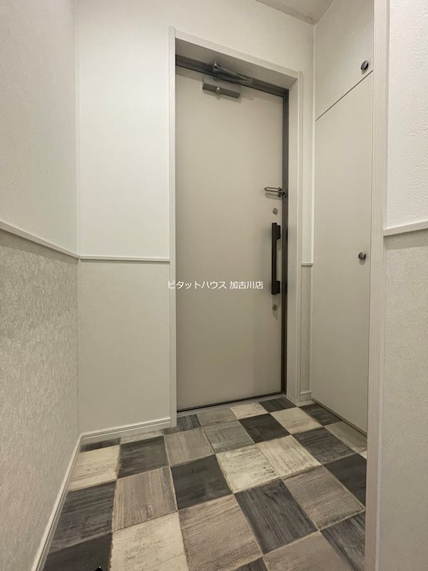 アメニティ古宮Ｂ棟 玄関