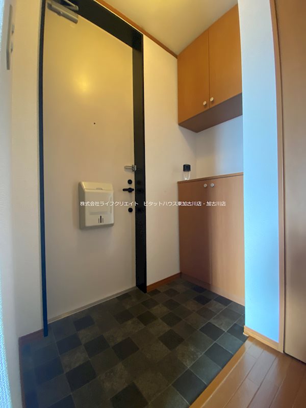 パインハイアット 玄関