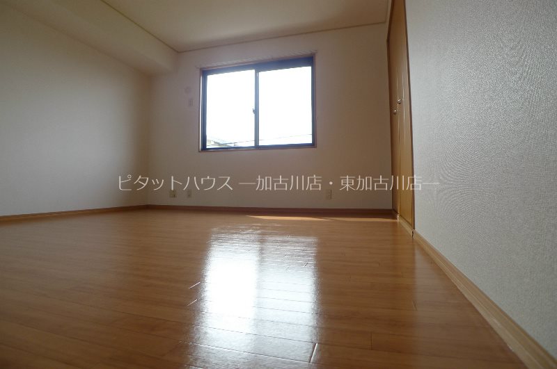 メゾンボヌール ベッドルーム