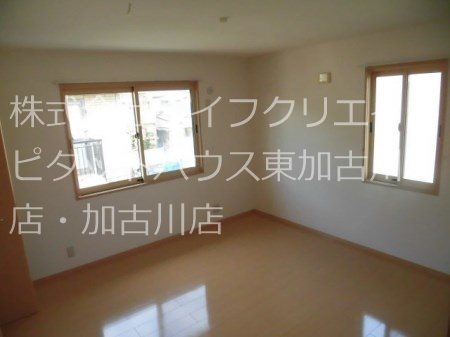 ローズコート野添Ｂ棟 ベッドルーム