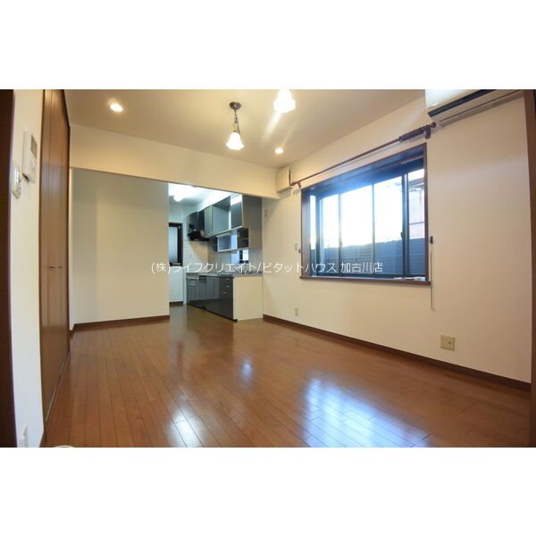 尾上町長田貸家 リビング