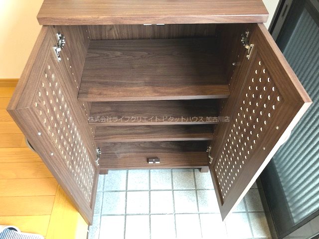 西神吉町岸貸家 玄関