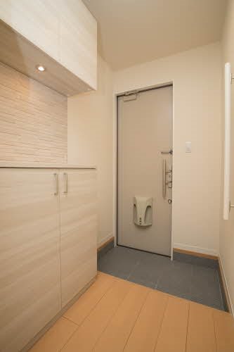 シャーメゾンクラッセ　 玄関