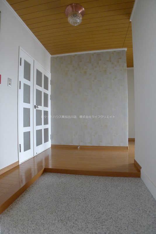 加古川鳩里団地2号棟 玄関