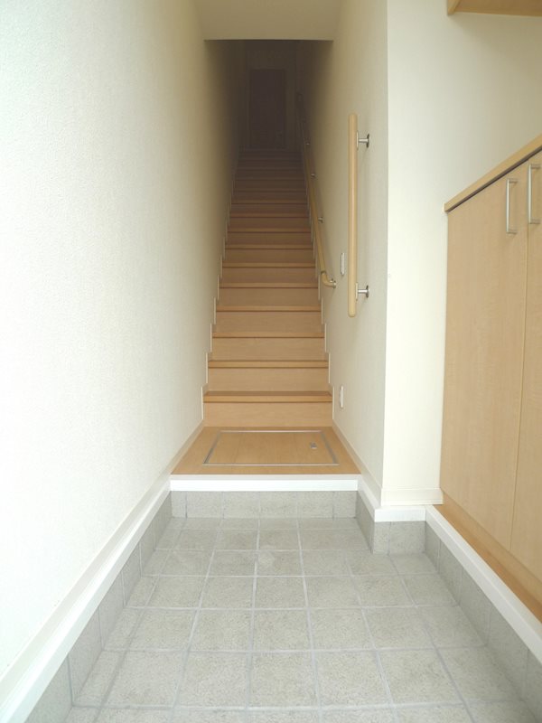 シャーメゾン曽根駅前 玄関