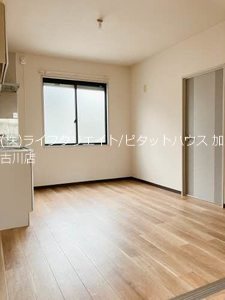 ヴィラ・シャンピニョンⅡF リビング