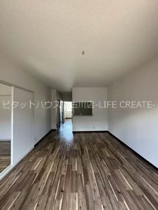 メゾンティファ　B棟 リビング