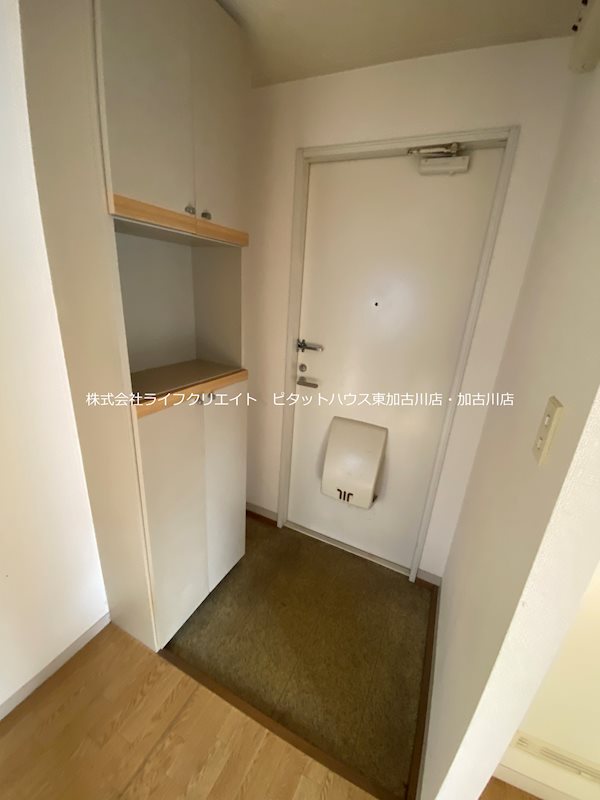 フレグランス粟津Ｂ 玄関