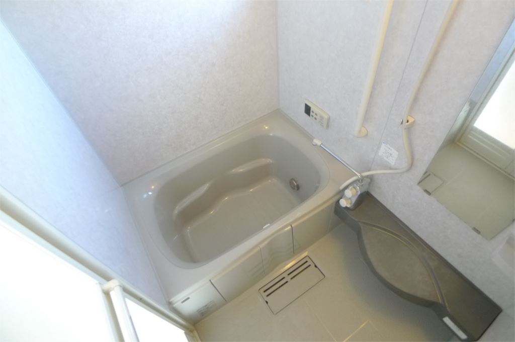 コートマンダリヌ 風呂画像