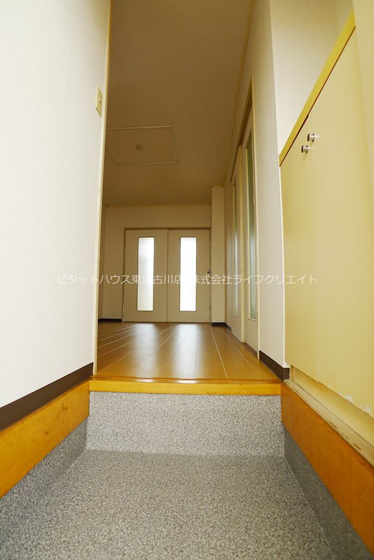 ローゲンハイツ 玄関