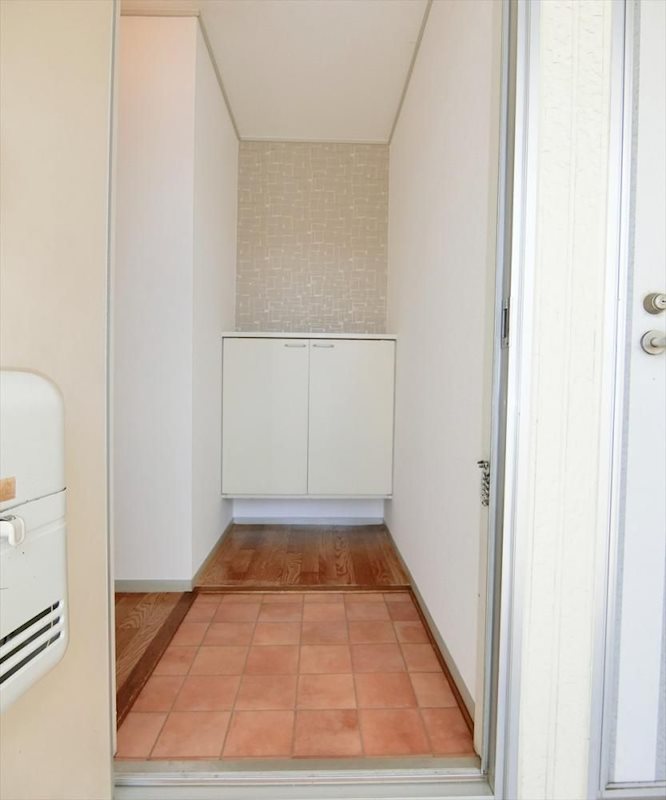 ルミエールＢ 玄関