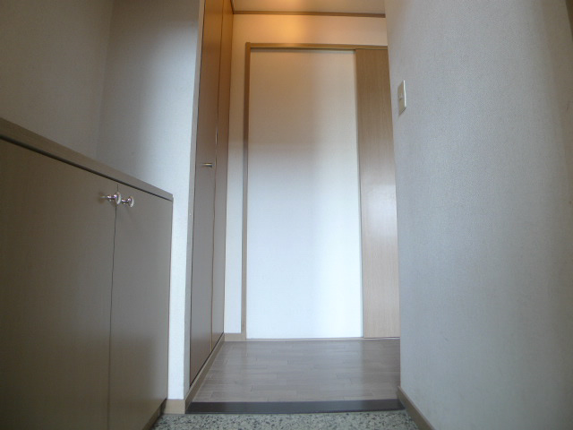 クレール野口 玄関