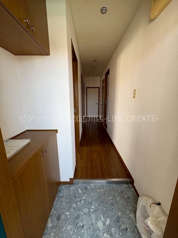 メゾン・ド・トウスⅡ 玄関