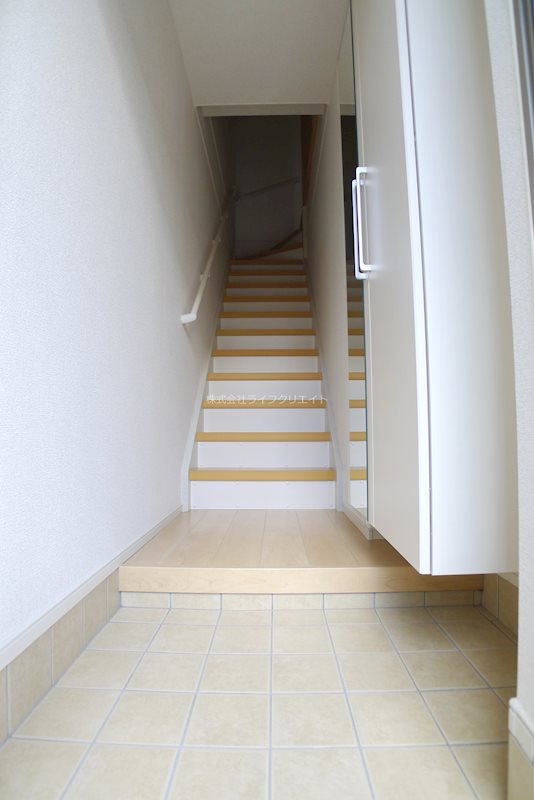 エステート　王子 玄関