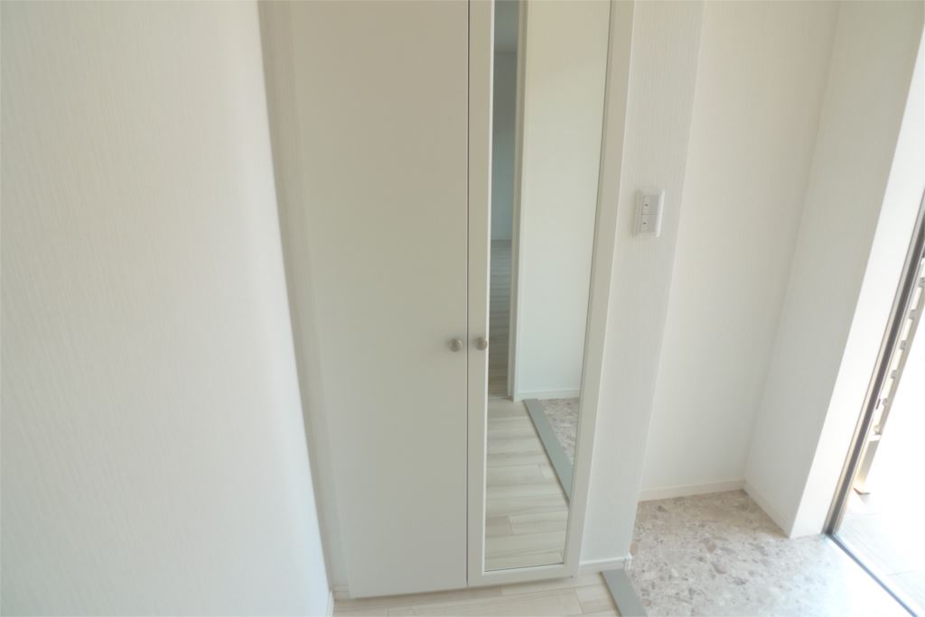 カーサドマーニ 玄関