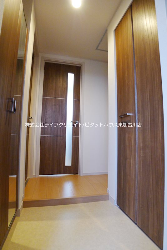 ローレル東加古川 玄関