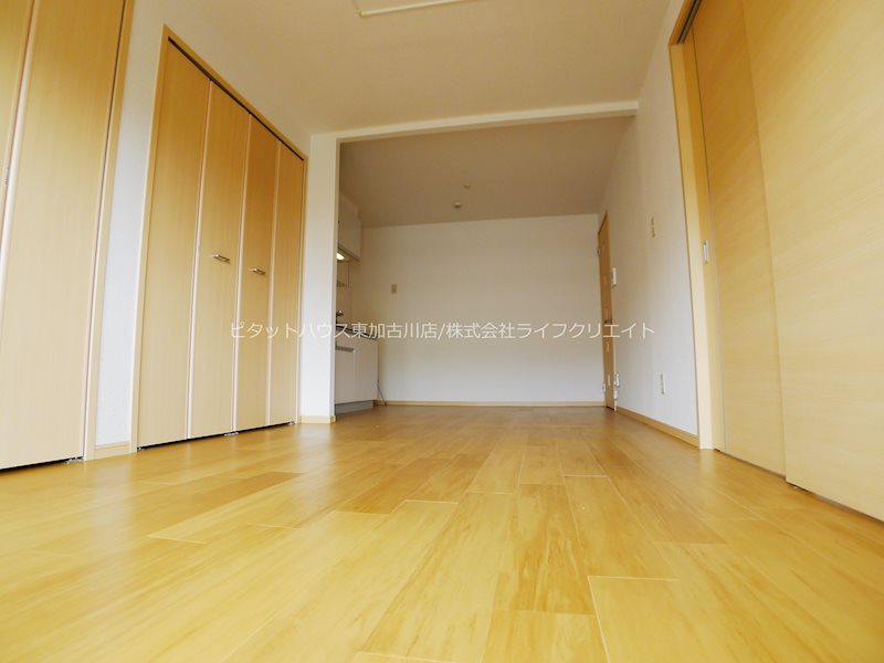 クラトンｅｙ リビング