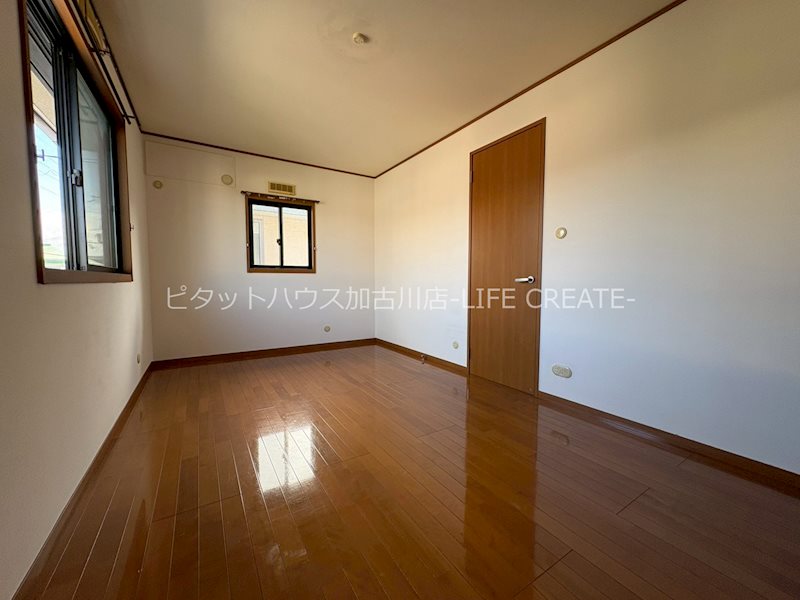 一色西貸家 ベッドルーム