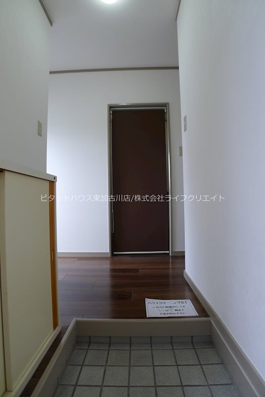 ルークフラット播磨 玄関