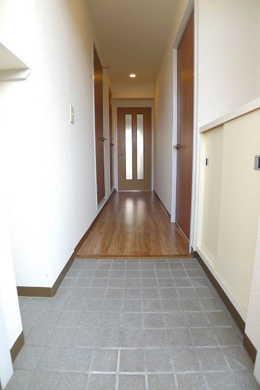 アメニティ中田Ⅲ 玄関