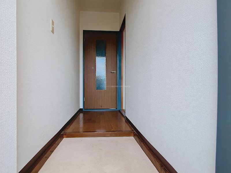 トラミッド友栄 玄関