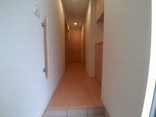 シャーメゾン今福 玄関