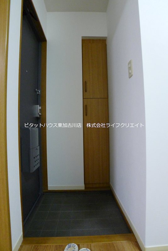 グリーンヒュッテ土山 玄関