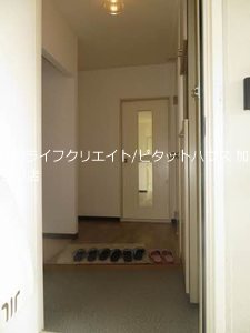 フレグランス今市 玄関