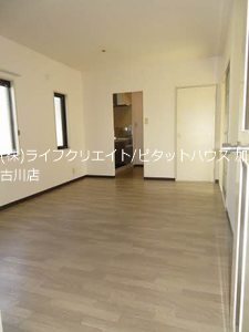 フレグランス今市 リビング