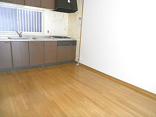 ロレーヌハイツ宝殿2&amp;times;4 キッチン