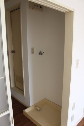 エナジーハイツ 玄関