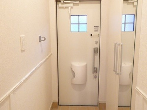 カーム・ミリュー 玄関